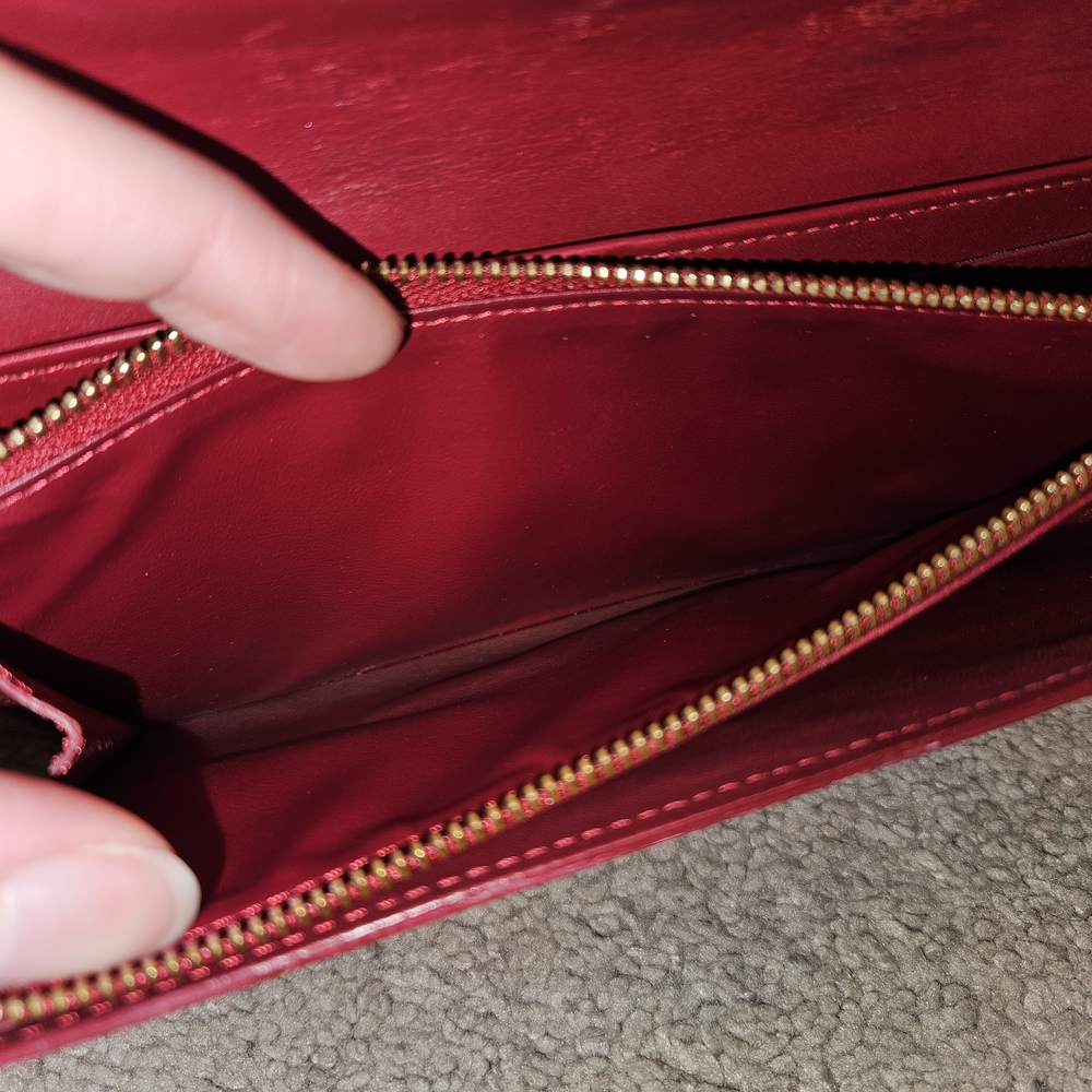 Louis Vuitton Vernis Red Wallet - Picture 10 of 11